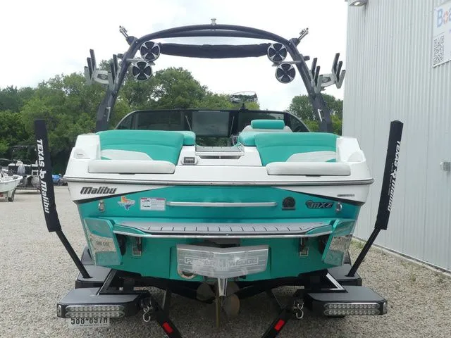 Slide: The Image of Malibu Wakesetter 22 MXZ 2019 - 4