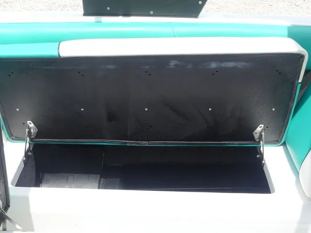 Slide: The Image of Malibu Wakesetter 22 MXZ 2019 - 42