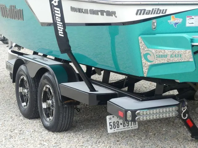 Slide: The Image of Malibu Wakesetter 22 MXZ 2019 - 7