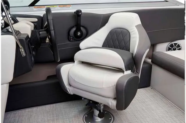Slide: The Image of Crownline Boats 200 SS 2024 - 7