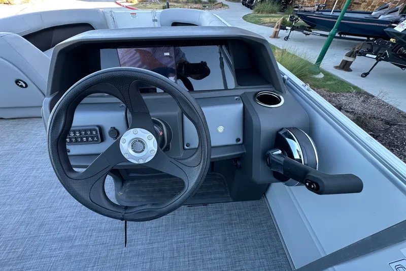 Slide: The Image of Steering console of 2026 Sun Tracker Party Barge 18 DLX pontoon boat. - 33