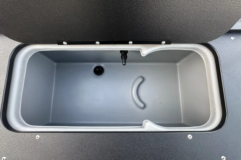 Slide: The Image of Livewell compartment of 2026 Sun Tracker Fishin' Barge 20 DLX boat. - 53