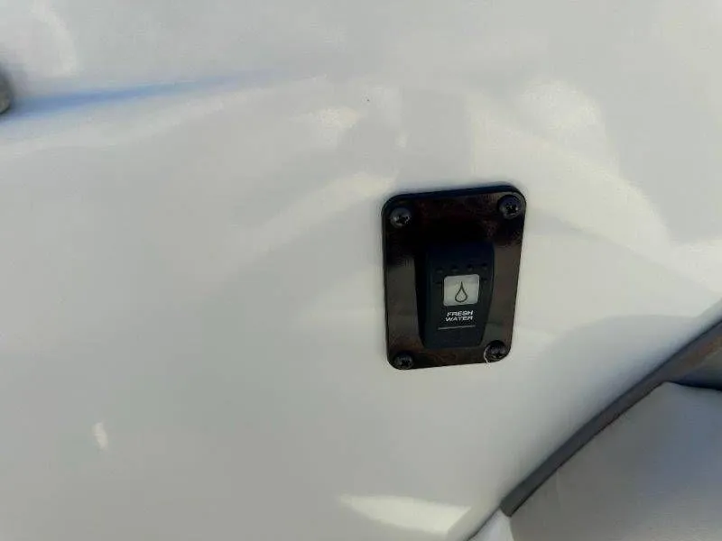 Slide: The Image of Fresh water switch on Caravelle 237, year 2009. - 31