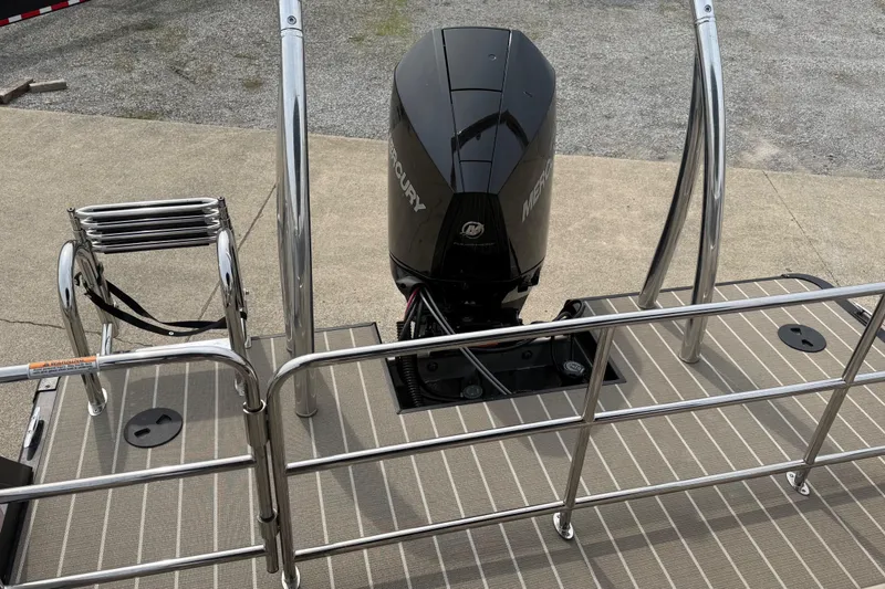 Slide: The Image of 2022 Viaggio Diamante S 26 boat with Mercury outboard motor and stainless steel railing. - 12