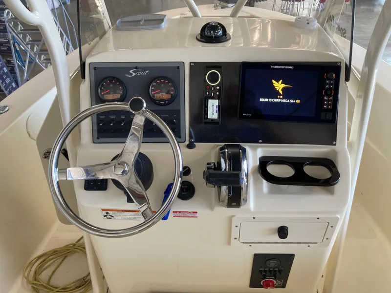 Slide: The Image of Scout 195 Sportfish 2019 - 8