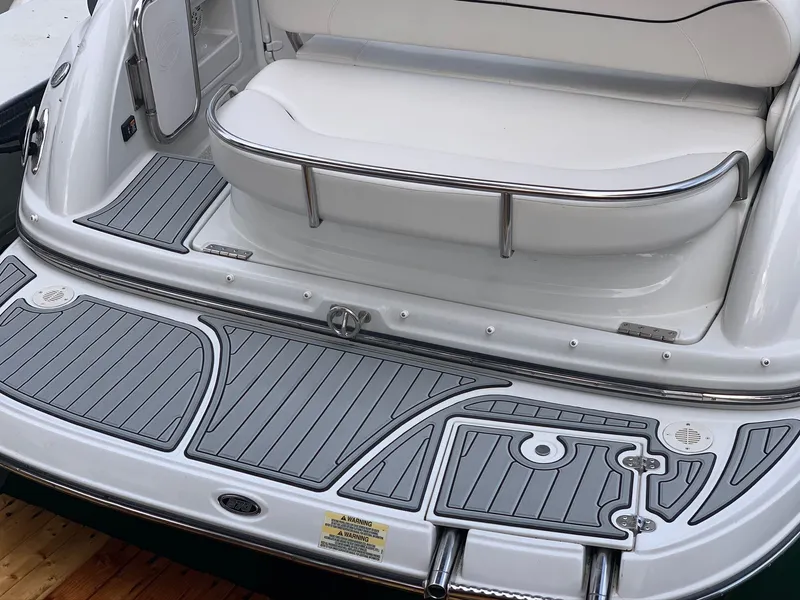 Slide: The Image of Crownline Boats 270 CR 2005 - 15