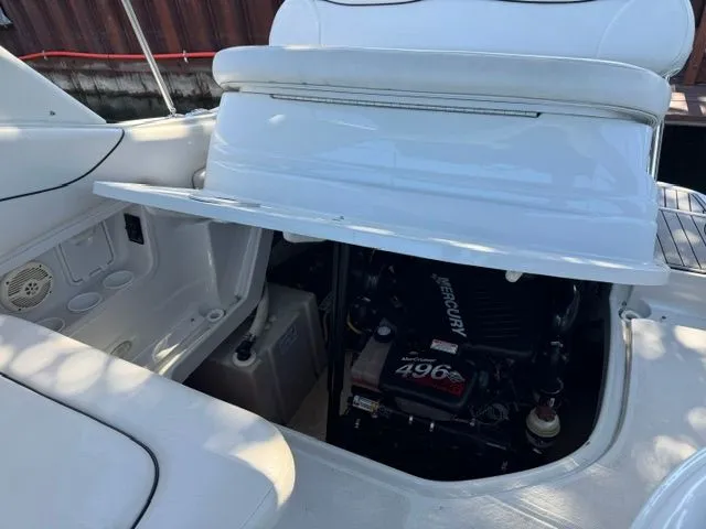 Slide: The Image of Crownline Boats 270 CR 2005 - 28
