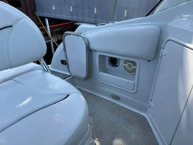 Slide: The Image of Crownline Boats 270 CR 2005 - 38