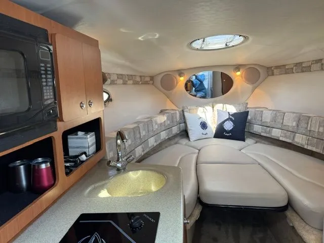 Slide: The Image of Crownline Boats 270 CR 2005 - 40