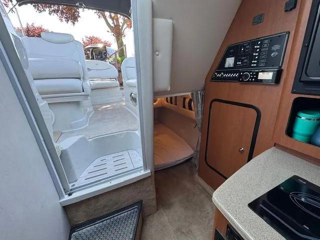 Slide: The Image of Crownline Boats 270 CR 2005 - 42
