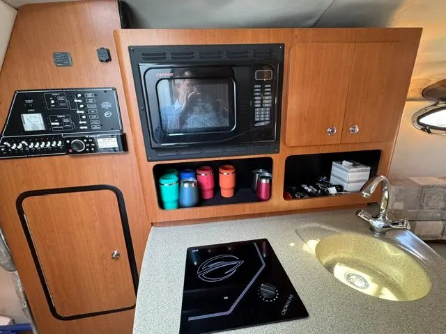 Slide: The Image of Crownline Boats 270 CR 2005 - 49