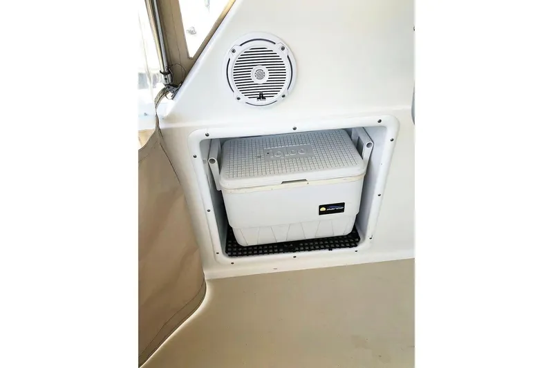 Slide: The Image of THE ENDLESS SUMMER 2003 Hunt Surfhunter 25’ - 20