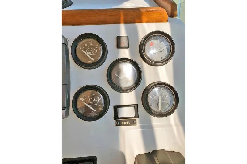 Slide: The Image of THE ENDLESS SUMMER 2003 Hunt Surfhunter 25’ - 5