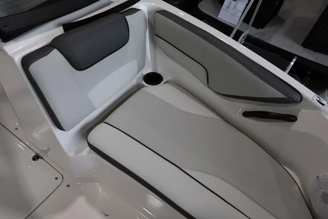 Slide: The Image of Yamaha SX190 2026 - 24