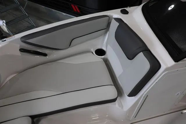 Slide: The Image of Yamaha SX190 2026 - 25