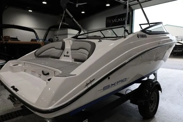 Slide: The Image of Yamaha SX190 2026 - 4