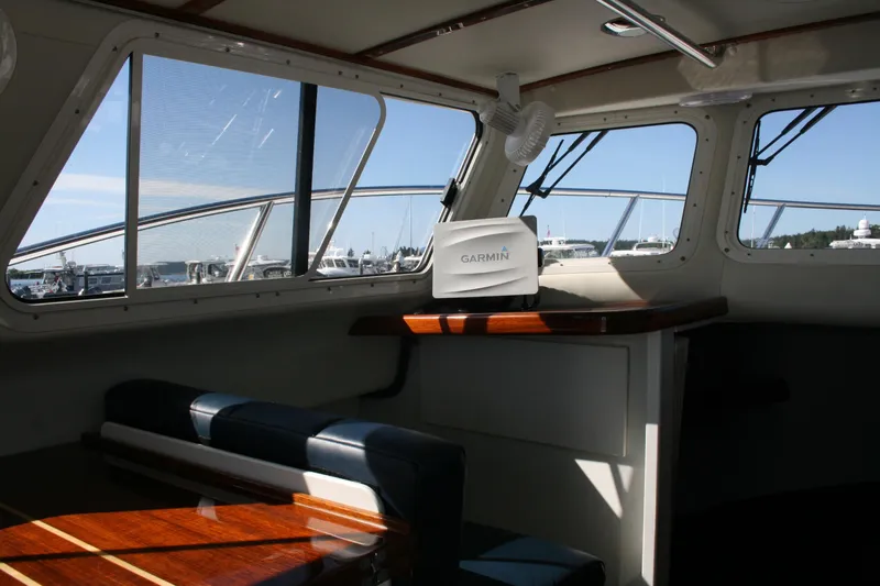 Slide: The Image of Interior of 2014 Ocean Sport 27' Legacy boat with Garmin navigation system. - 7