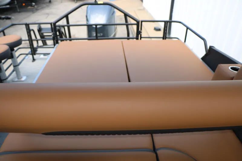 Slide: The Image of Luxurious seating on 2026 Sylvan L3 DLZ Bar Platinum Edition Tri-Toon boat. - 28