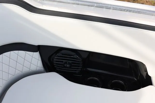 Slide: The Image of Yamaha 252SD 2026 - 15