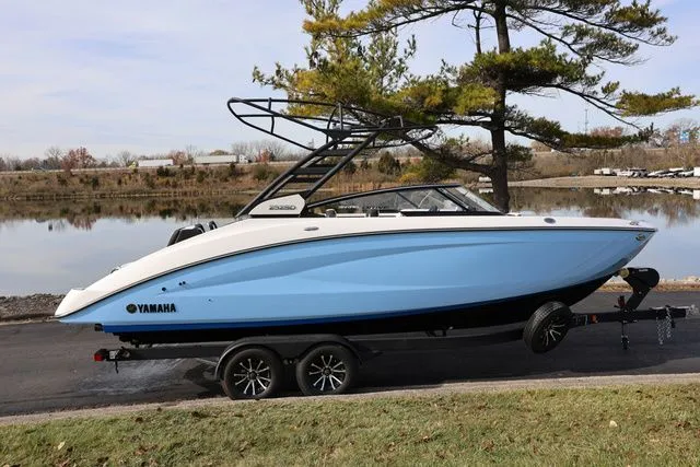Slide: The Image of Yamaha 252SD 2026 - 19