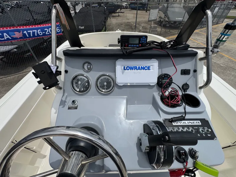 Slide: The Image of Bayliner Trophy 2022 - 14