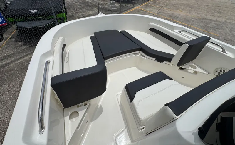 Slide: The Image of Bayliner Trophy 2022 - 9