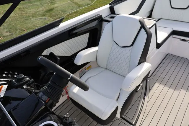 Slide: The Image of Yamaha 252S 2026 - 12