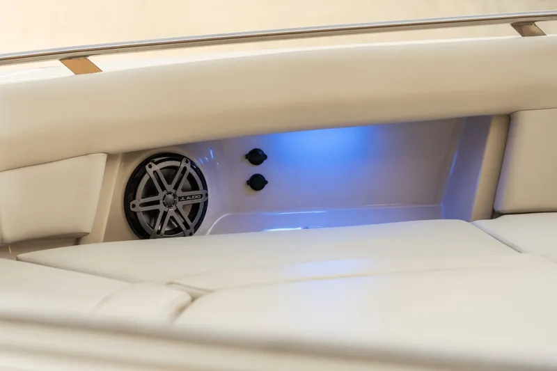 Slide: The Image of Boston Whaler 380 Realm 2024 - 48