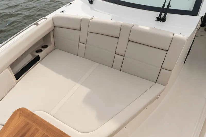 Slide: The Image of Boston Whaler 380 Realm 2024 - 75
