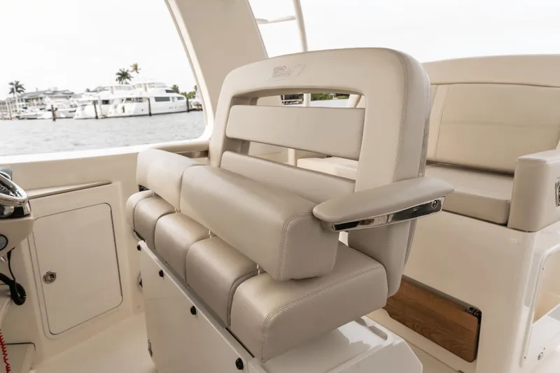 Slide: The Image of Boston Whaler 380 Realm 2024 - 99