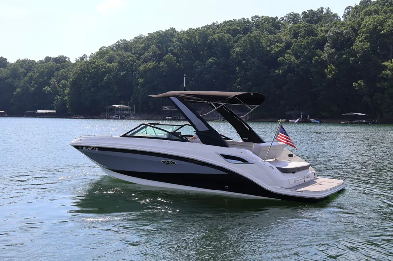Slide: The Image of Sea Ray SDX 250 2022 - 1