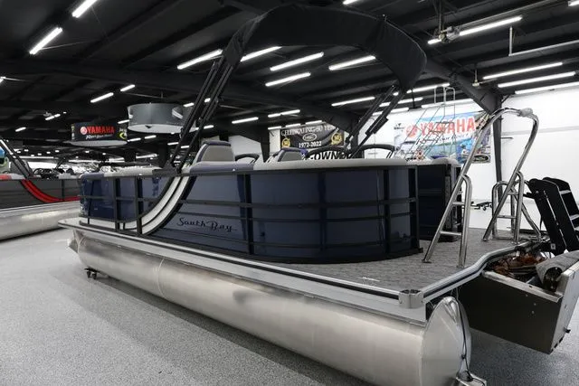 Slide: The Image of South Bay LE 224 RS 2.75 JAWS EDITION TRITOON 2026 - 6