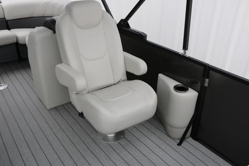 Slide: The Image of Captain's chair on 2026 Sylvan Mirage 822 LZ pontoon boat, featuring sleek design and cup holder. - 28
