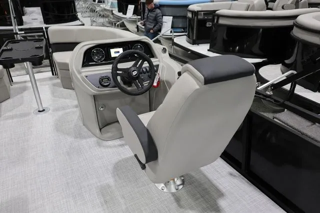 Slide: The Image of Dockside 22DF FISH 2026 - 10