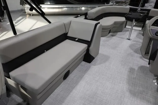 Slide: The Image of Dockside 22DF FISH 2026 - 9