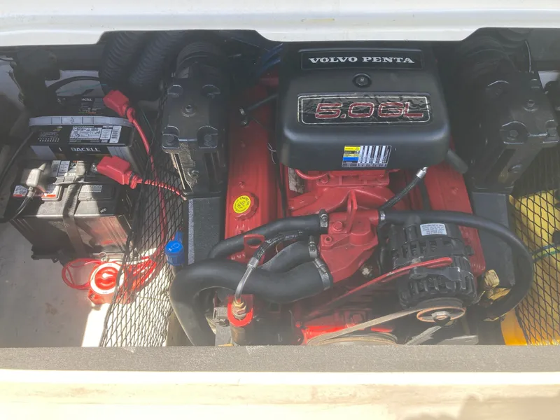 Slide: The Image of Volvo Penta 5.0L engine in 2006 Glastron GX 205 boat. - 16