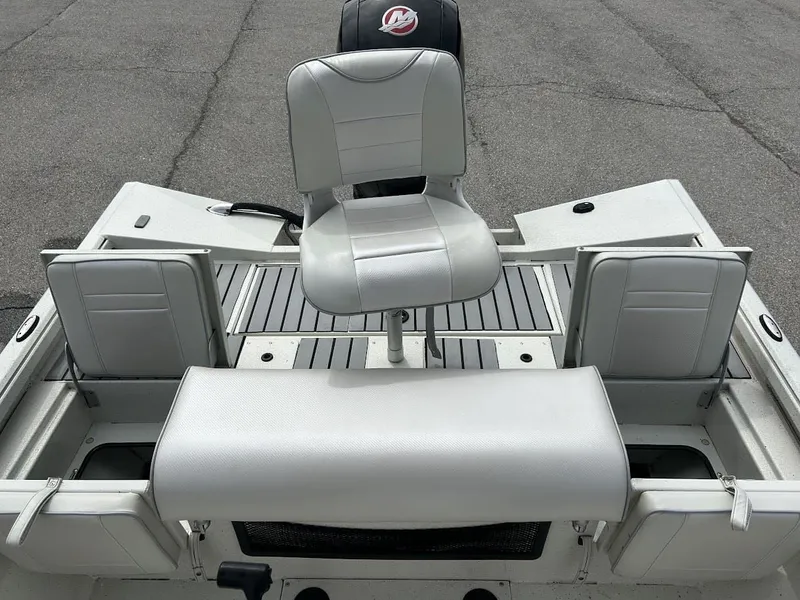 Slide: The Image of 2020 Ranger RB200 boat with gray seats and deck. - 15