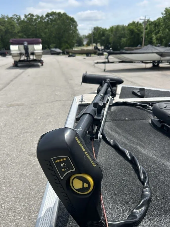 Slide: The Image of 2016 Tracker Pro 160 with Minn Kota Edge trolling motor. - 12