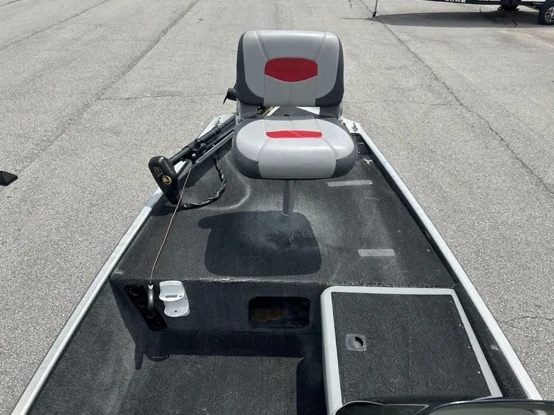 Slide: The Image of 2016 Tracker Pro 160 boat with seat and controls. - 8