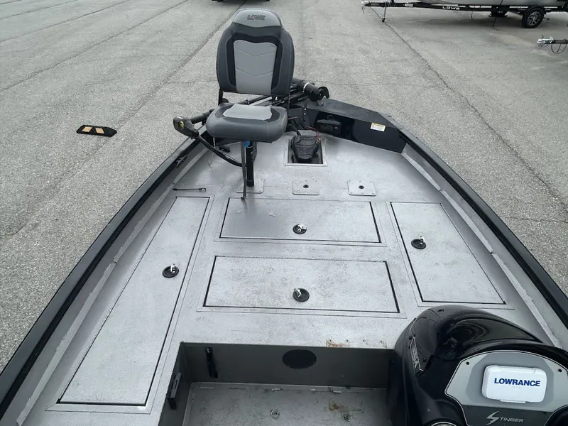 Slide: The Image of 2020 Stinger 175C boat with gray deck and seat. - 8