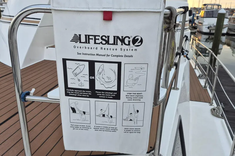 Slide: The Image of Lifesling 2 rescue system on 2009 Endeavour 40 Skylounge yacht deck. - 32
