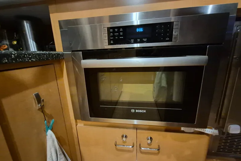 Slide: The Image of Bosch microwave oven in Endeavour 40 Skylounge yacht kitchen, 2009 model. - 8