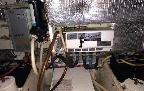Slide: The Image of Engine room of 2005 Silverton 39 Motor Yacht. - 33