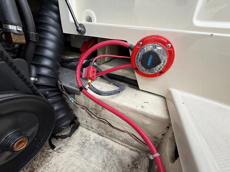 Slide: The Image of Electrical wiring in a 2006 Azure AZ240 boat. - 28
