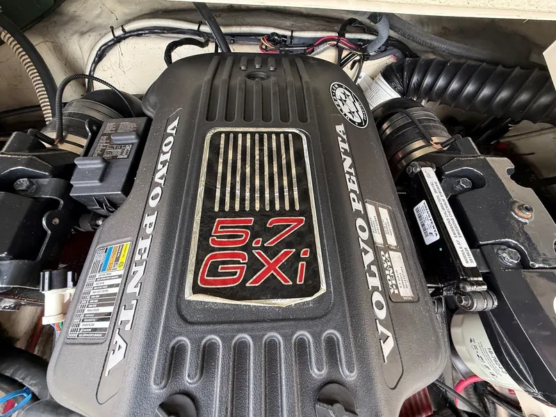 Slide: The Image of Volvo Penta 5.7 GXi engine in Azure AZ240 boat, year 2006. - 30