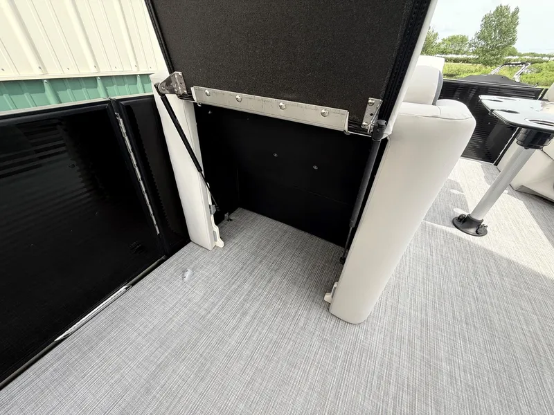 Slide: The Image of Interior of Harris Sunliner 230 pontoon boat, 2021 model. - 10