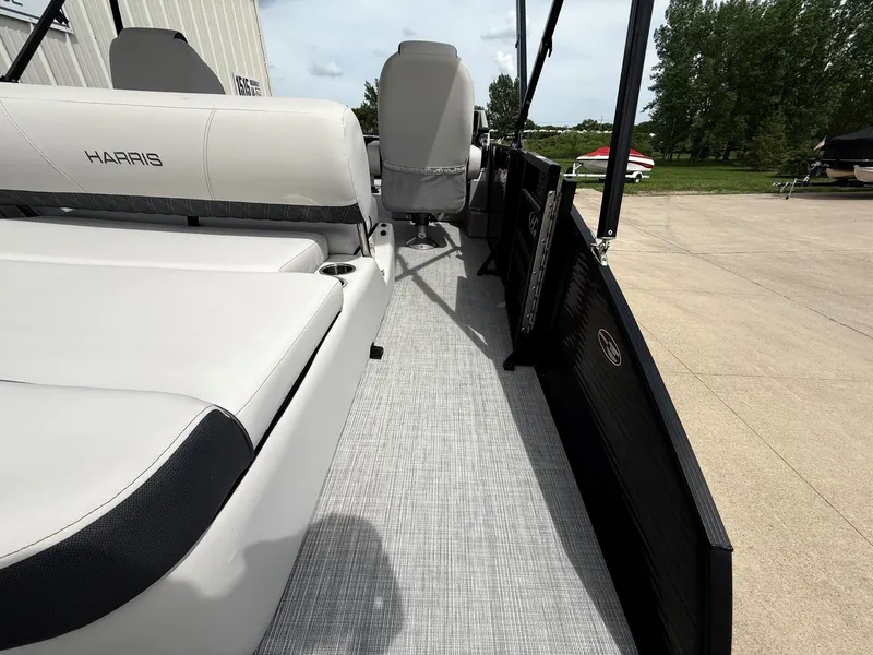 Slide: The Image of Interior of Harris Sunliner 230 pontoon boat, model year 2021. - 27