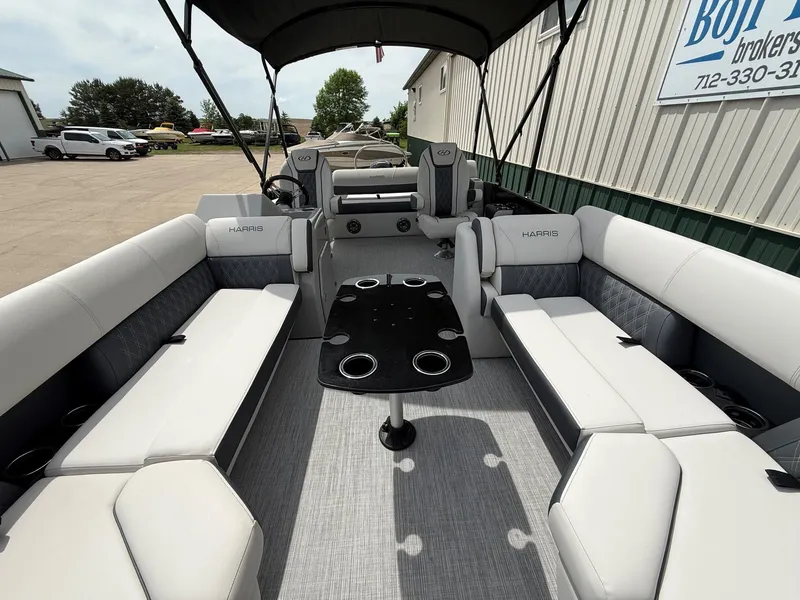 Slide: The Image of Interior of a 2021 Harris Sunliner 230 pontoon boat. - 6