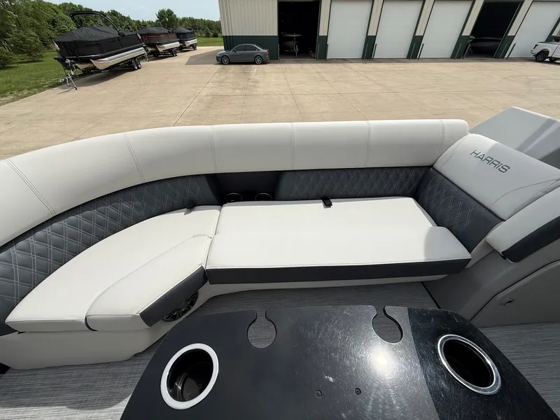 Slide: The Image of Interior of a 2021 Harris Sunliner 230 pontoon boat. - 7