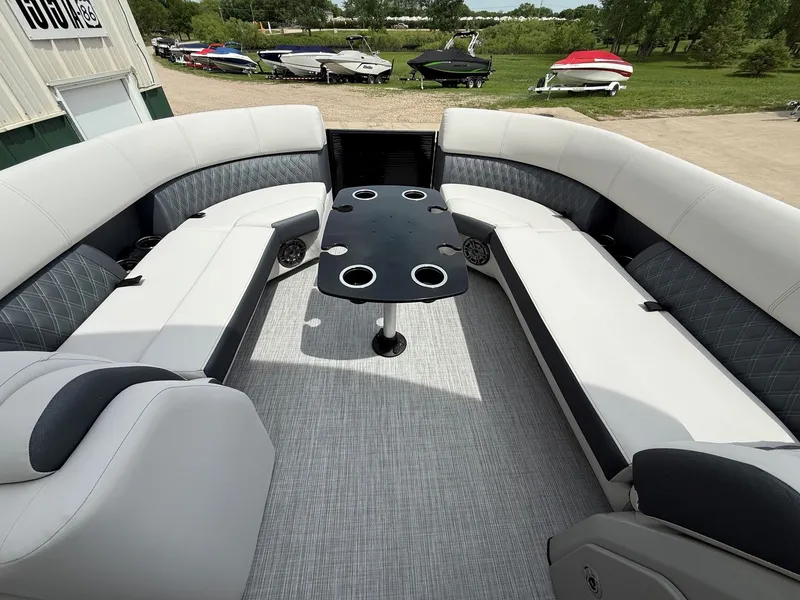 Slide: The Image of Interior of a 2021 Harris Sunliner 230 pontoon boat. - 9